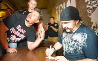 Легенда русского рока Дмитрий Варшавский и группа «Чёрный кофе» подарили фанатам концерт в клубе «Артишок»