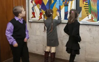 В Севастополе открылась персональная выставка картин художницы Анжелы Моисеенко «Новогодний карнавал»