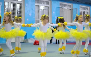 Юные гимнастки устроили новогодний праздник красоты и грации