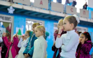 Юные гимнастки устроили новогодний праздник красоты и грации