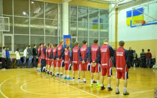 В Чемпионате Украины по баскетболу севастопольский клуб «Муссон» разгромили команду харьковчан