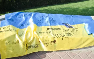 Севастопольские болельщики пожелали украинским биатлонистам быстро бежать и метко стрелять