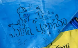 Севастопольские болельщики пожелали украинским биатлонистам быстро бежать и метко стрелять