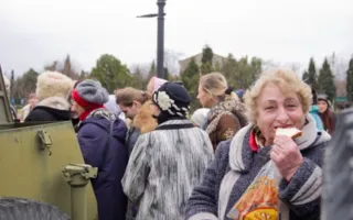 Севастопольцы традиционно искупались в водах Чёрного моря на Херсонесе на Крещение Господне