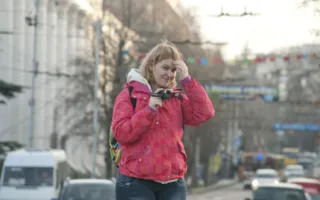 В Севастополе в Международный день объятий состоялся флэшмоб «Обниму даром»