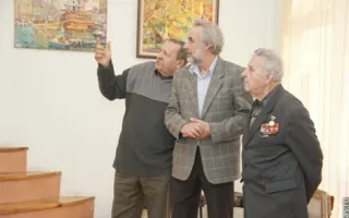В Севастополе открылась персональная выставка представителя крымской школы живописи Николая Карпова