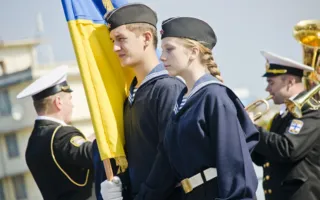 Три тысячи школьников Севастополя принесли клятву верности городу