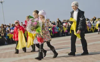 Три тысячи школьников Севастополя принесли клятву верности городу