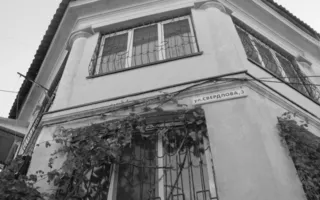 Исторические задворки Севастополя от Майи Ходыревой