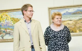 Живописные путешествия Алексея Чеботару на его персональной выставке в Севастополе 