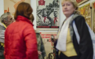 В Севастополе представлена выставка советского агитационного плаката