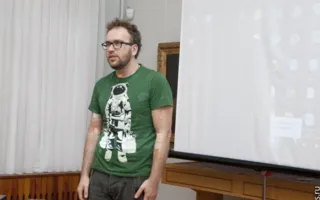 В Севастополе состоялась лекция с представителем современного искусства — харьковским художником Романом Мининым