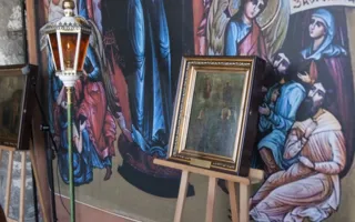 Возвращение святыни в память храма «Всех скорбящих Радость», выкупленных на западном аукционе