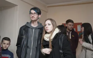 Выставка современного искусства в пропорции шесть абстракций Коваленко к семи графическим образам Грезиной