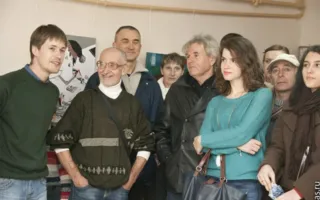 Выставка современного искусства в пропорции шесть абстракций Коваленко к семи графическим образам Грезиной