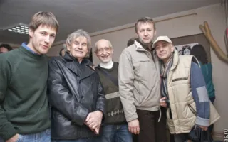 Выставка современного искусства в пропорции шесть абстракций Коваленко к семи графическим образам Грезиной
