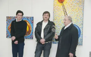 Экспрессивные краски и захватывающие сюжеты на выставке ялтинских художников Евгения Зебека и Олега Аксёнова