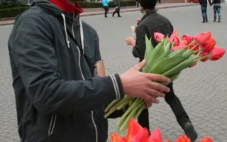 8 марта площадь Нахимова женщины украсили своими улыбками