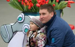 8 марта площадь Нахимова женщины украсили своими улыбками