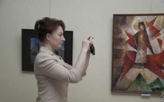 Юбилейная выставка картин в выставочном зале Севастопольского филиала Российского экономического университета имени Г.В. Плеханова