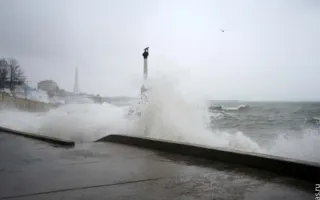 В Севастополе — «штормовое»!