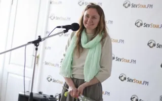 «Мандариновое настроение» от Наны Деменковой на её персональной выставке