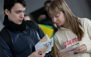 «Мандариновое настроение» от Наны Деменковой на её персональной выставке