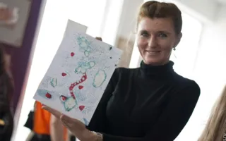 «Мандариновое настроение» от Наны Деменковой на её персональной выставке