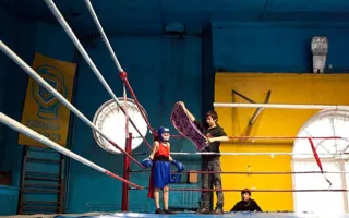 Юные севастопольские боксёры практикуются в квалификационном турнире