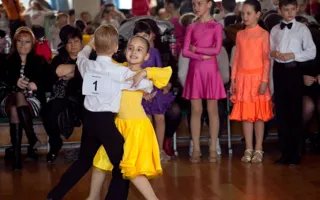 В Севастополе состоялся традиционный фестиваль бального танца «Весенний бал-2013»