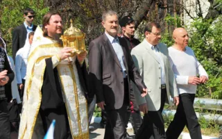 В Севастополе в Херсонесе встретили самый большой на Украине колокол