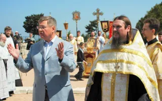В Севастополе в Херсонесе встретили самый большой на Украине колокол