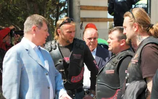 В Севастополе в Херсонесе встретили самый большой на Украине колокол