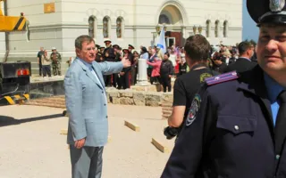 В Севастополе в Херсонесе встретили самый большой на Украине колокол
