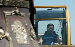 В Севастополе в Херсонесе встретили самый большой на Украине колокол