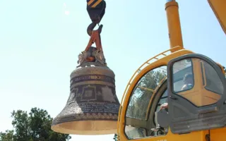 В Севастополе в Херсонесе встретили самый большой на Украине колокол