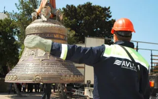 В Севастополе в Херсонесе встретили самый большой на Украине колокол