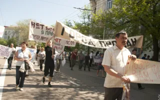1 мая в Севастополе — традиционная праздничная демонстрация трудовых коллективов