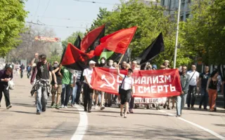 1 мая в Севастополе — традиционная праздничная демонстрация трудовых коллективов