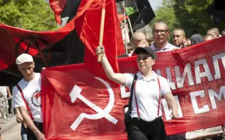 1 мая в Севастополе — традиционная праздничная демонстрация трудовых коллективов