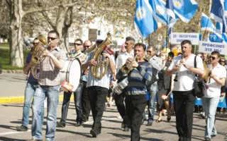 1 мая в Севастополе — традиционная праздничная демонстрация трудовых коллективов