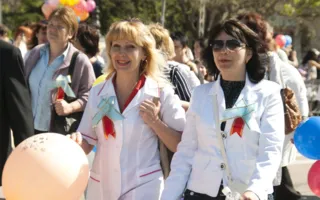 1 мая в Севастополе — традиционная праздничная демонстрация трудовых коллективов