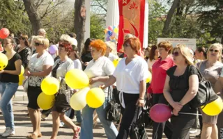 1 мая в Севастополе — традиционная праздничная демонстрация трудовых коллективов
