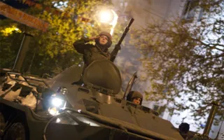 Ночная репетиция прохождения войск на параде в честь Дня Победы в Севастополе