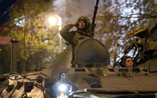Ночная репетиция прохождения войск на параде в честь Дня Победы в Севастополе