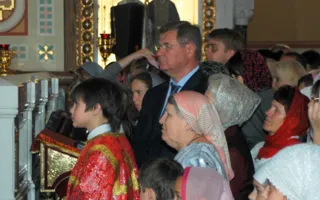 Севастопольцы в Херсонесе встретили светлый праздник Пасхи вместе с Президентом Украины