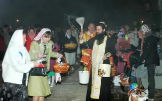 Севастопольцы в Херсонесе встретили светлый праздник Пасхи вместе с Президентом Украины
