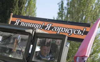 Раритетные автомобили на выставке ретро-техники в рамках фестиваля «Ради жизни на земле»