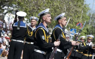 На Параде Победителей в Севастополе 9 мая впервые за много лет была использована военная техника