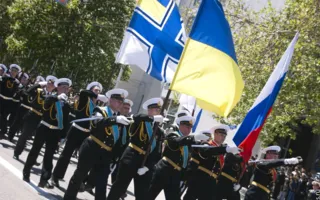 На Параде Победителей в Севастополе 9 мая впервые за много лет была использована военная техника